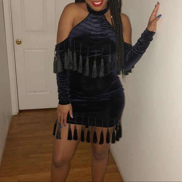 Velvet tassel dress - Picture 2 of 3